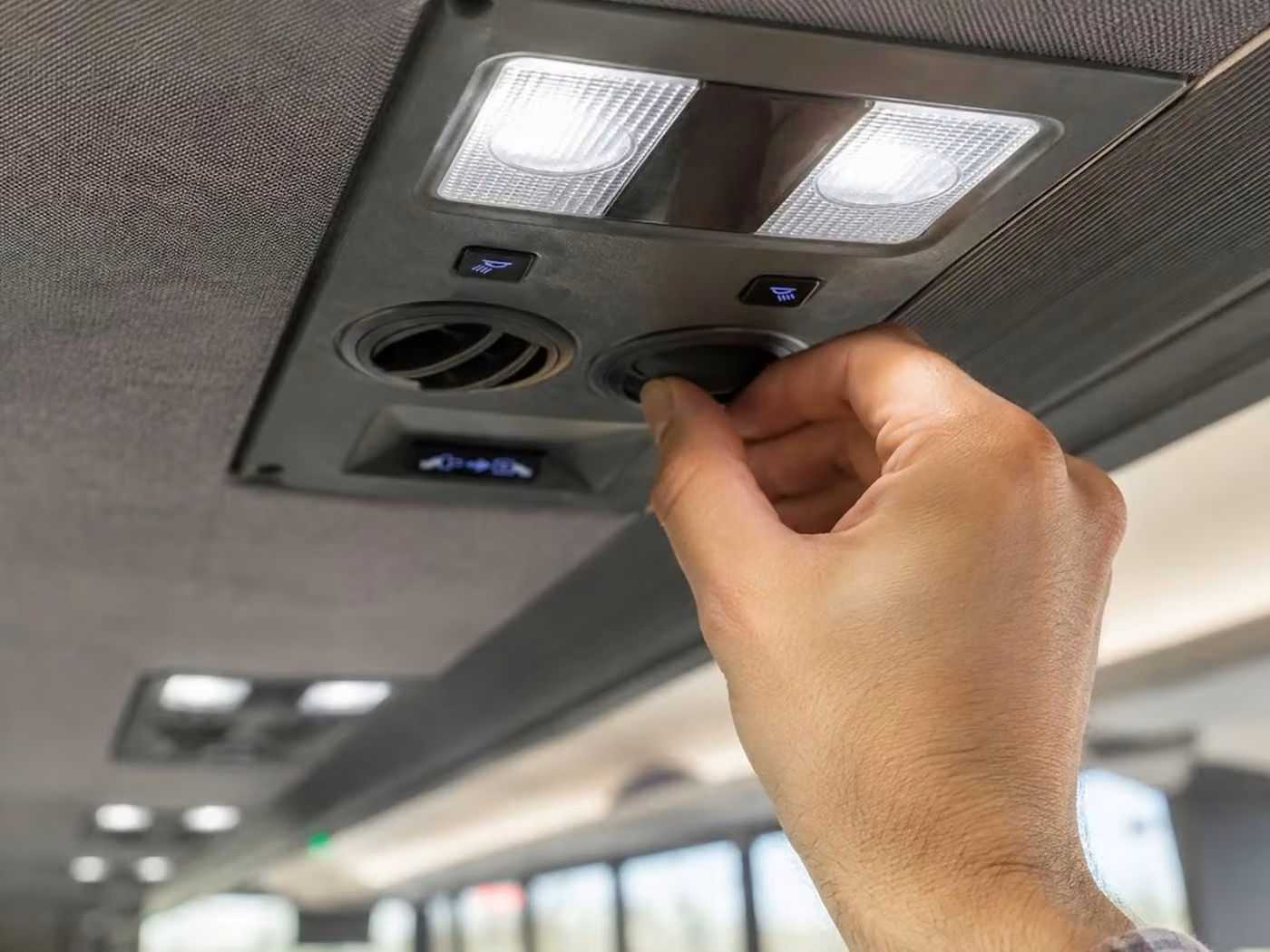 apache junction 20 passenger minibus air conditioning