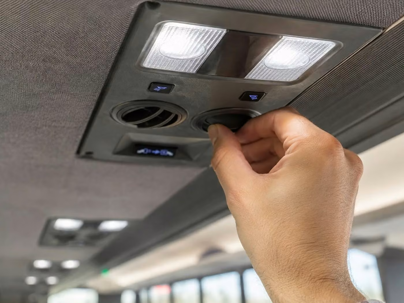 apache junction 28 passenger minibus air conditioning