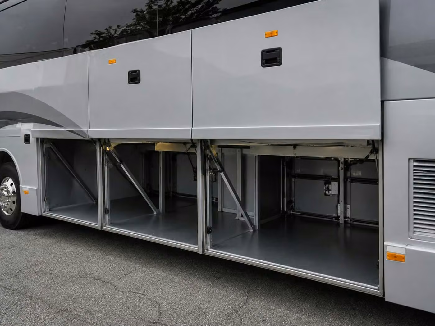 apache junction 56 passenger charter bus luggage bays